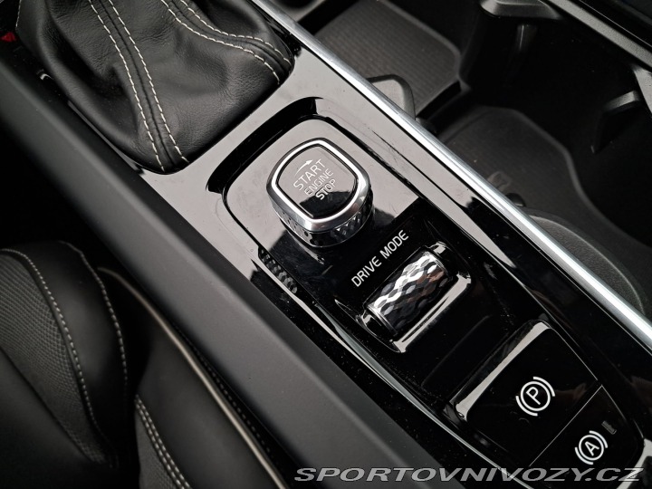 Volvo Ostatní modely XC60 R-Design T6 AWD 2019