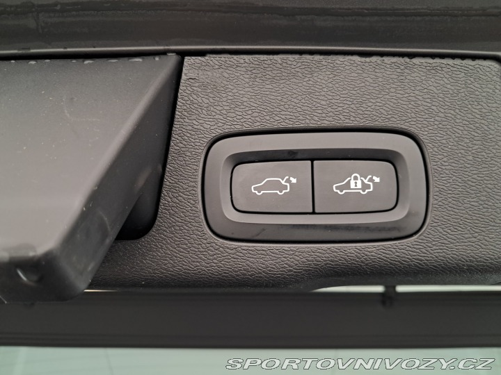 Volvo Ostatní modely XC60 R-Design T6 AWD 2019