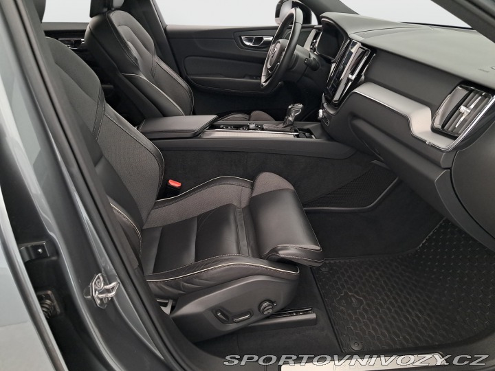 Volvo Ostatní modely XC60 R-Design T6 AWD 2019