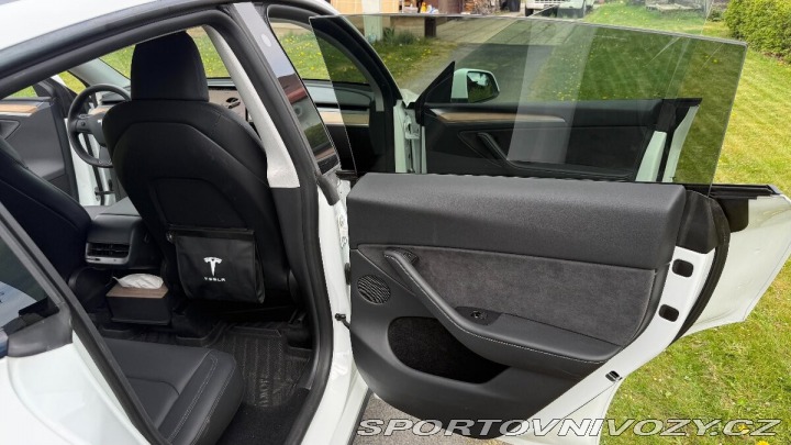 Tesla Model Y 0,0   LR AWD | 1/2023 | t 2026