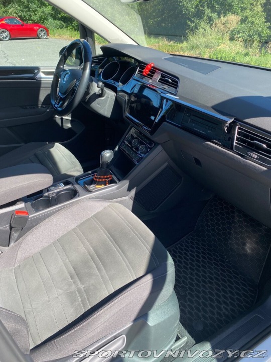 Volkswagen Ostatní modely Touran 2,0   tdi 110kw R-line DS 2019