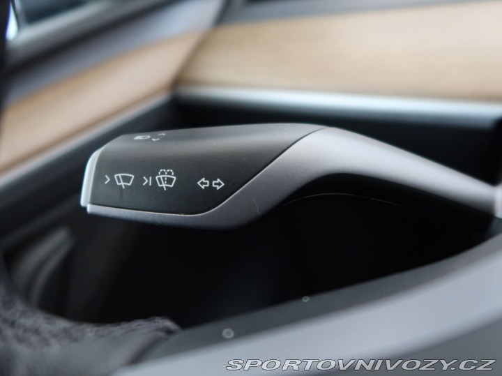 Tesla Model Y Long Range,4x4,Dual Motor 2024