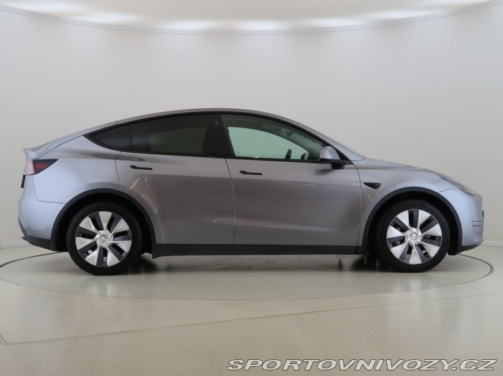 Tesla Model Y Long Range,4x4,Dual Motor 2024