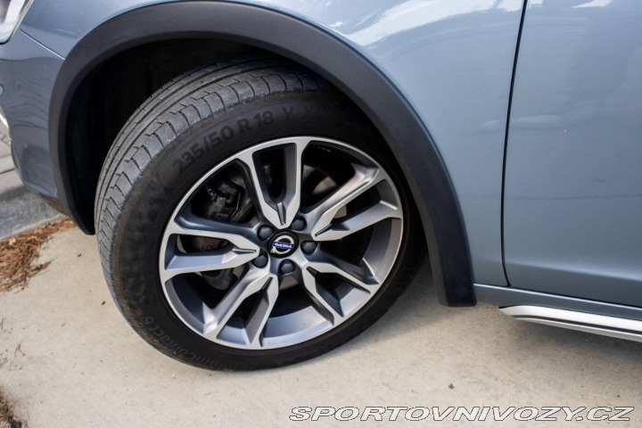 Volvo Ostatní modely V60 Cross Country  D4 AWD Polestar 140kW AT 2018