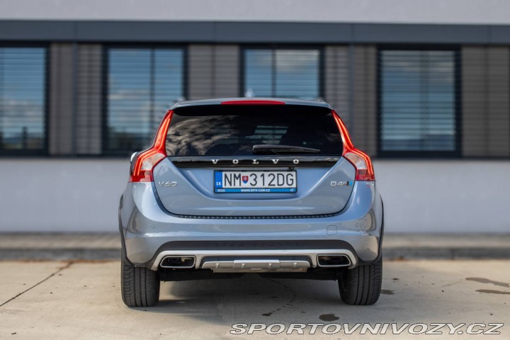 Volvo Ostatní modely V60 Cross Country  D4 AWD Polestar 140kW AT 2018