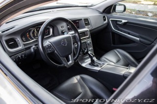 Volvo Ostatní modely V60 Cross Country D4 AWD Polestar 140kW AT 2018