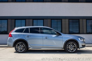 Volvo Ostatní modely V60 Cross Country D4 AWD Polestar 140kW AT 2018
