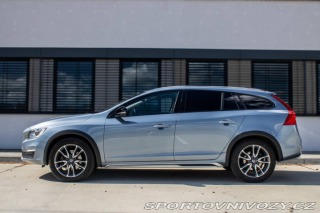 Volvo Ostatní modely V60 Cross Country D4 AWD Polestar 140kW AT 2018