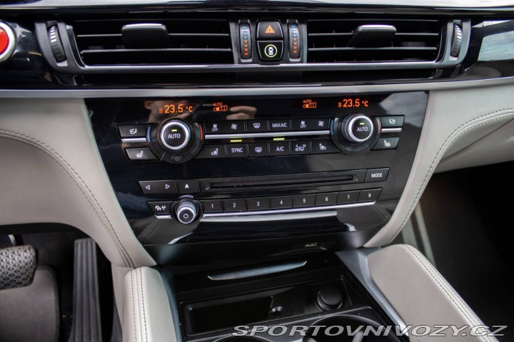 BMW X5 M  F85 / 423kW / A8 / ZÁR 2017