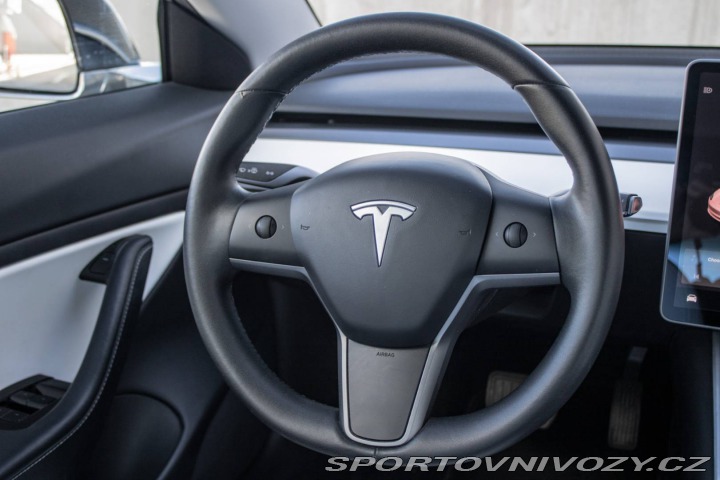 Tesla Model 3 Standard Range Plus 2020 2020
