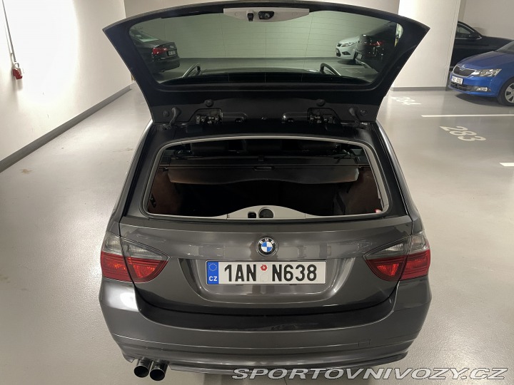 BMW 3 E91 325i 2005