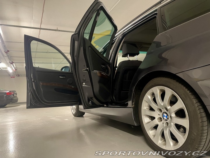 BMW 3 E91 325i 2005