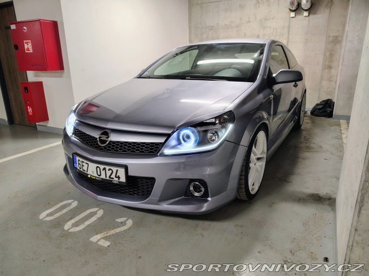 Opel Astra OPC 2006