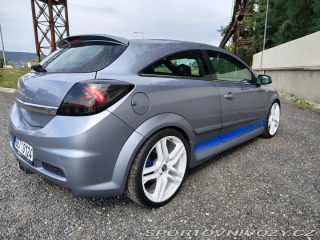 Opel Astra OPC 2006