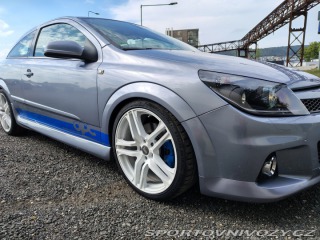 Opel Astra OPC 2006
