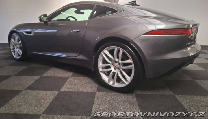 Jaguar F-Type V6 2015