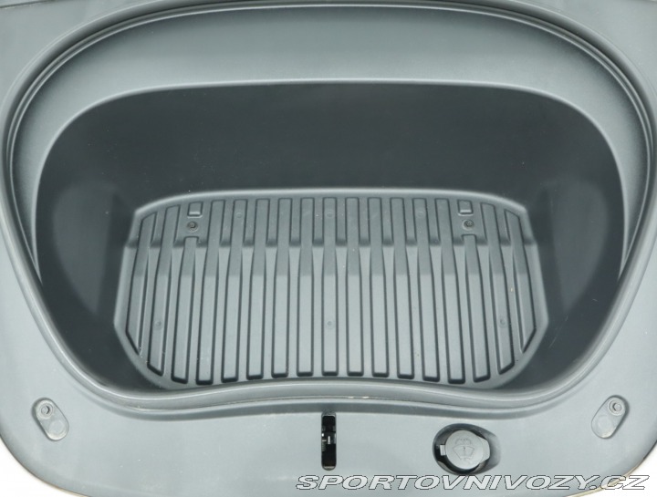 Tesla Model 3 Standard Range LFP 2024