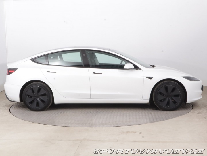 Tesla Model 3 Standard Range LFP 2024