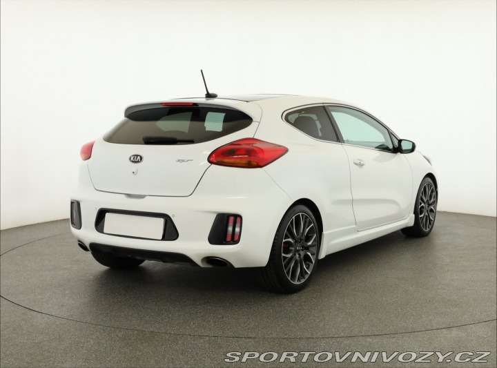 Kia Ceed GT GT 1.6 T-GDI GT 2014