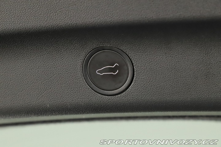 Tesla Model Y Long Range AWD 79kWh 2024
