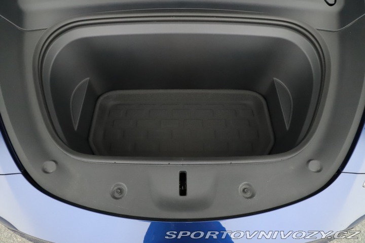 Tesla Model Y Long Range AWD 79kWh 2024