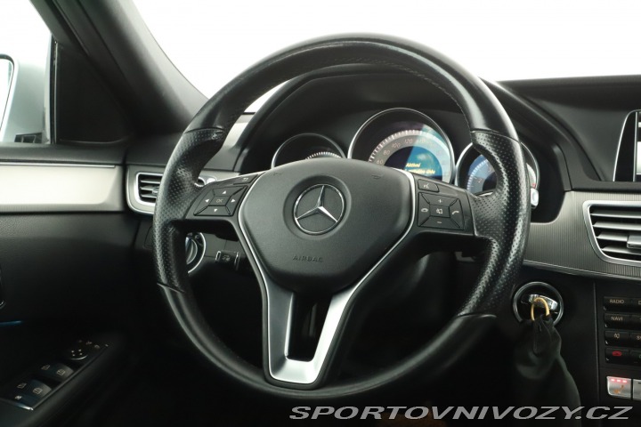 Mercedes-Benz E E 400 4MATIC 2013