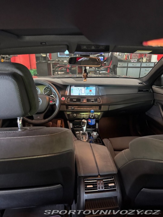 BMW 5 2,0 F10 520D 2011