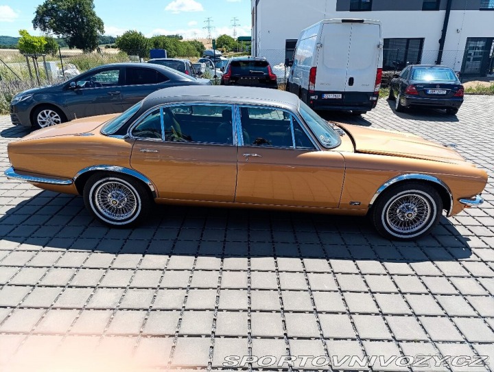 Jaguar XJ 5,3   12 1978