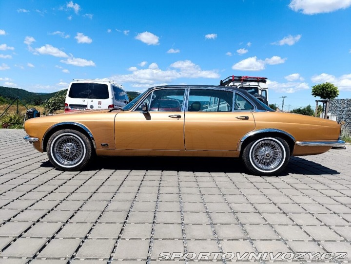 Jaguar XJ 5,3   12 1978