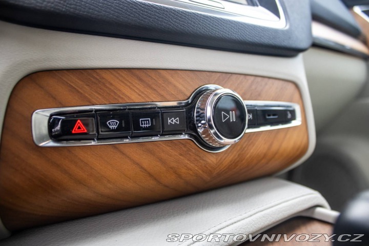 Volvo Ostatní modely XC90 Recharge T8 AWD Inscript 2021