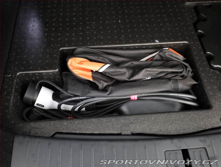 Ostatní značky Ostatní modely Omoda 9 SHS 1.5 PHEV 2026