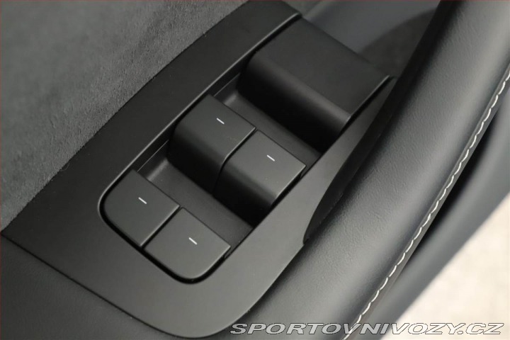 Tesla Model Y Long Range AWD 79kWh 2024