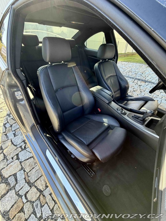 BMW 3 330xd E92 2012