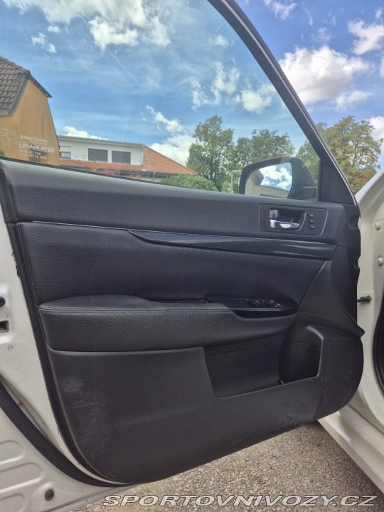 Subaru Legacy 2.5GT AWD 2010