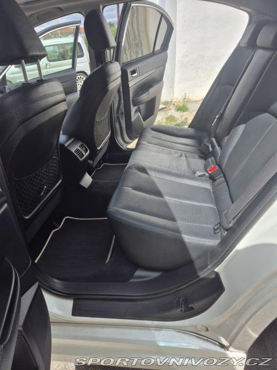 Subaru Legacy 2.5GT AWD 2010
