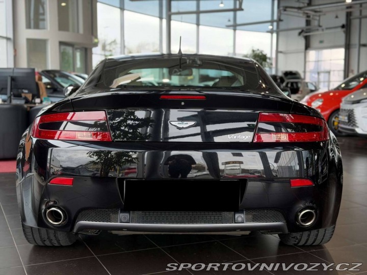 Aston Martin Vantage V8 2006