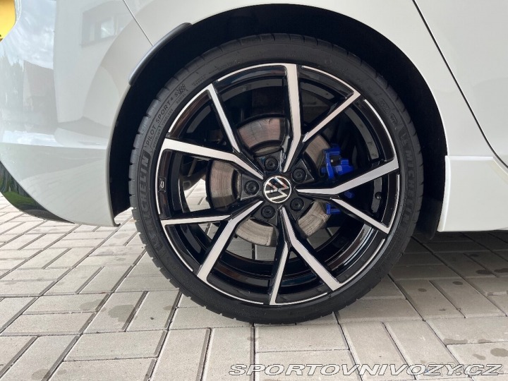 Volkswagen Golf R, Perf. 245kw, 43tis km 2024