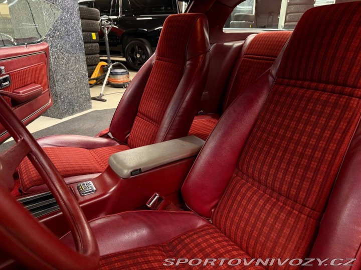 Chevrolet Camaro  1975