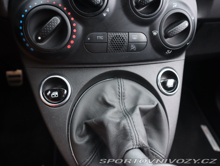 Fiat 500 Abarth 695 2024