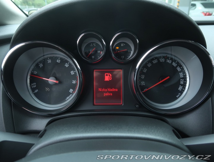 Opel Astra 1.6 T 2014