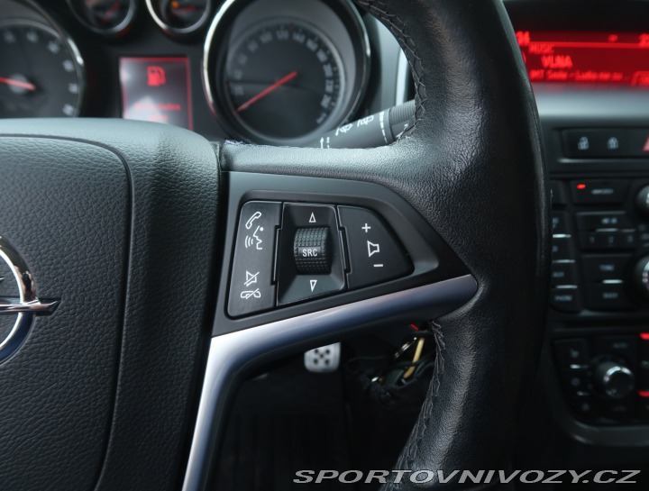 Opel Astra 1.6 T 2014