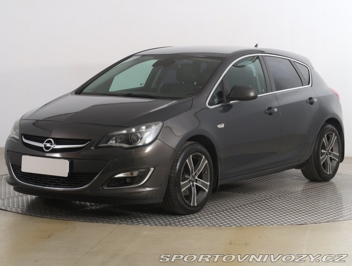 Opel Astra 1.6 T 2014