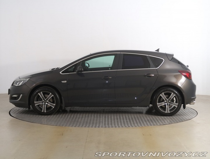 Opel Astra 1.6 T 2014