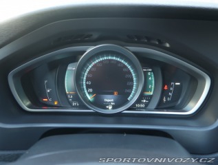 Volvo V40 Cross Country  2.0 T5 2015