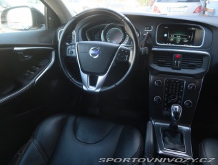 Volvo V40 Cross Country  2.0 T5 2015