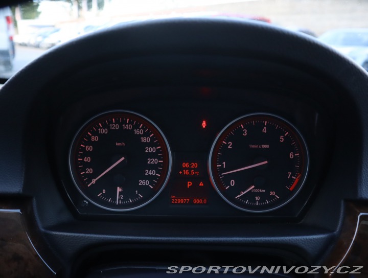 BMW 3 330 i 2010