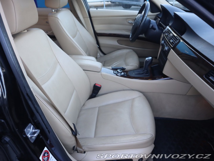 BMW 3 330 i 2010