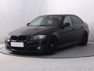 BMW 3 330 i 2010