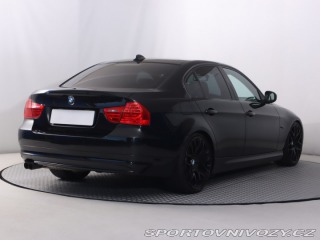 BMW 3 330 i 2010