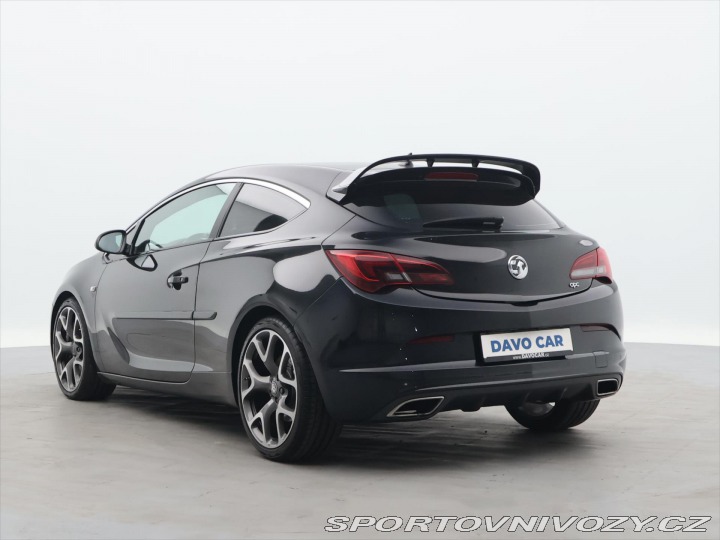 Opel Astra 2,0 T 206kW OPC Black Edi 2016